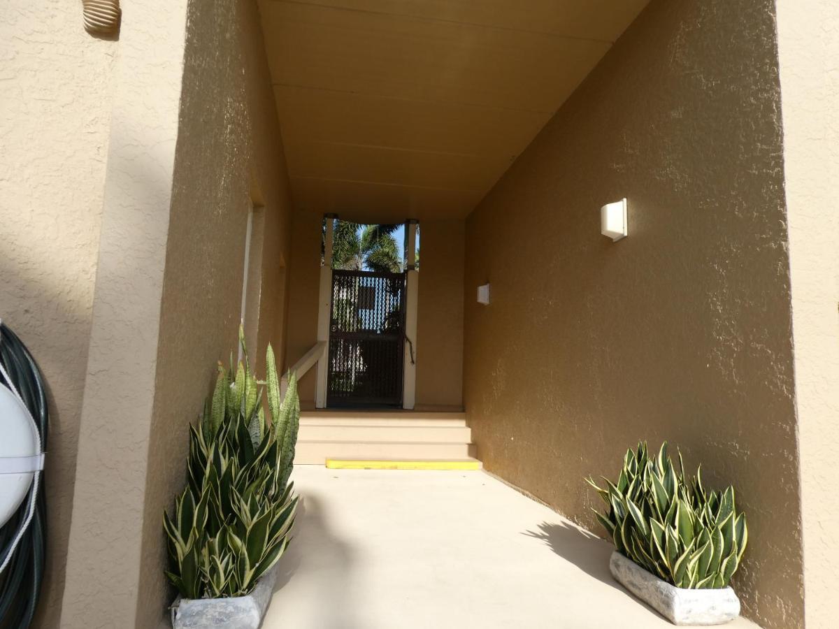 Beachside Bungalow: Surfside I #104 South Padre Island Exterior photo